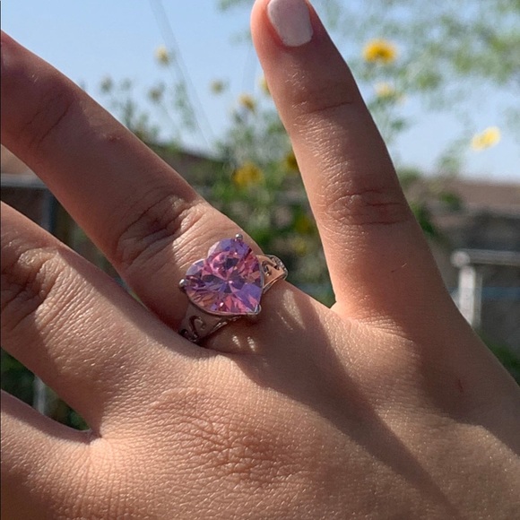 Pink heart ring - Picture 2 of 2